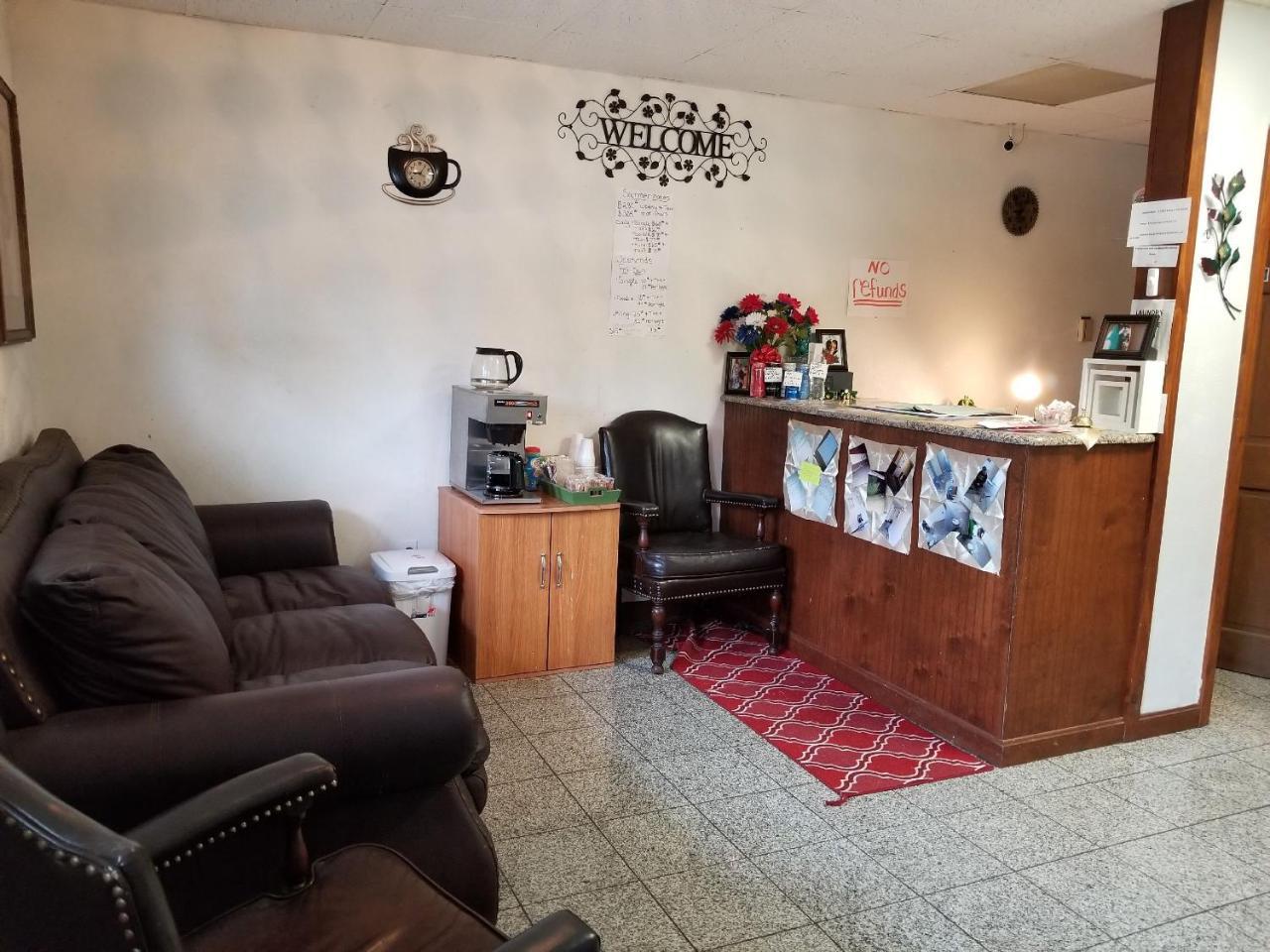 Pittsfield Motor Inn Екстер'єр фото