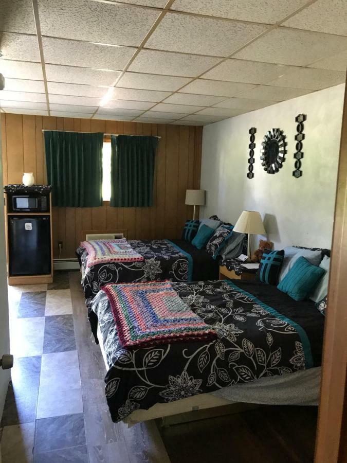 Pittsfield Motor Inn Екстер'єр фото