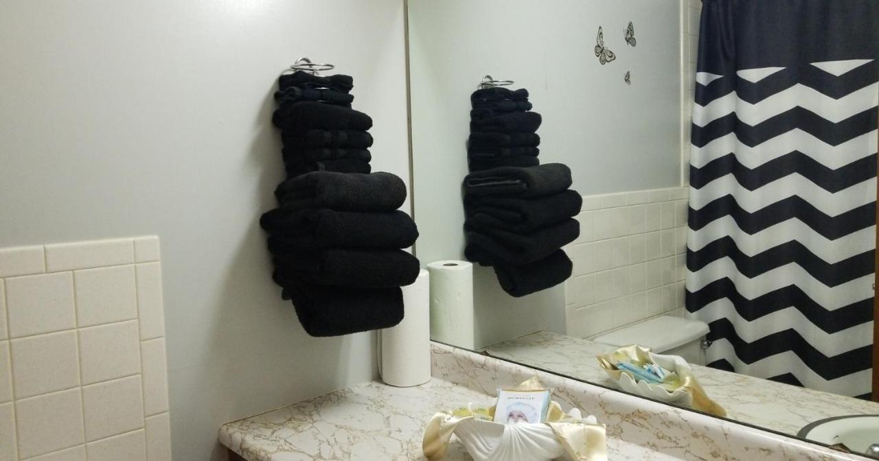 Pittsfield Motor Inn Екстер'єр фото